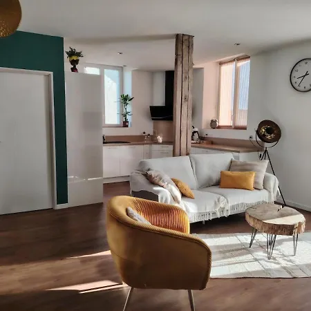 La Tour Xviii Ferienhaus *